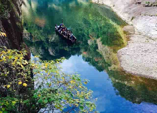 河南洛阳一景区发免费门票却现场索要儿童票，操作让游客迷惑
