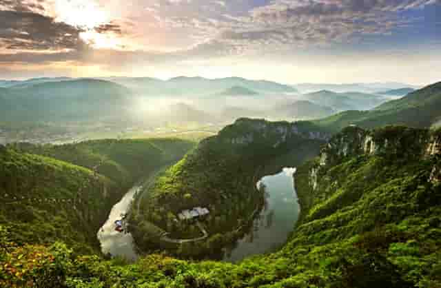 父母是孩子最难的老师